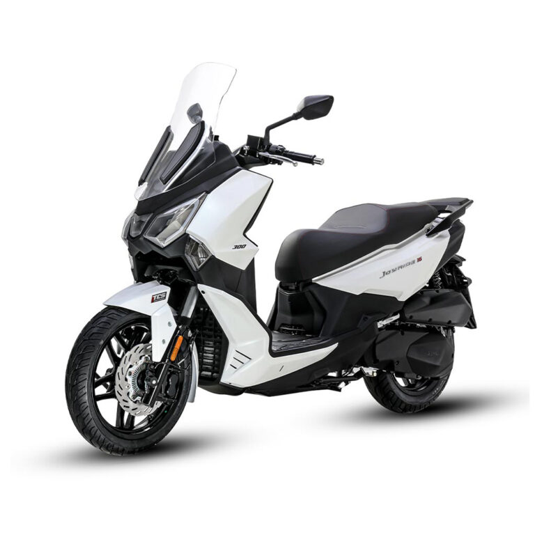 OYRIDE300_16_TCS_WHITE-motocenter-rhodes-rent